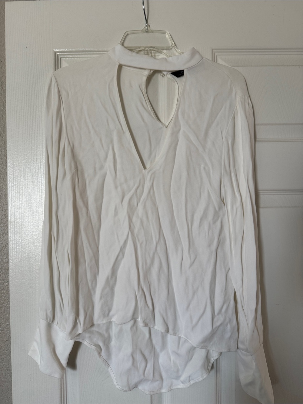 Zara White Long-Sleeve Keyhole Mock Collar Blouse